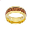 Banda de ouro bonita com anel de titânio de noivado de incrustação de madeira